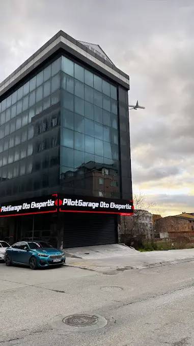 Pilot Garage